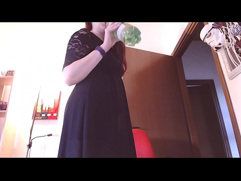 ❤️ Një skllav i nënshtruar që i pëlqejnë brekët e pista dhe të shijshme detyrohet të masturbojë pasi shikon këtë video! Video porno në sq.klassikaprint.ru ❤