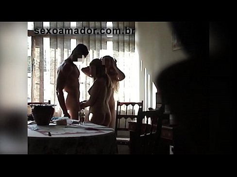 ❤️ Miqtë e seksit ftojnë një burrë gjigant dhe një treshe me të Video porno në sq.klassikaprint.ru ❤