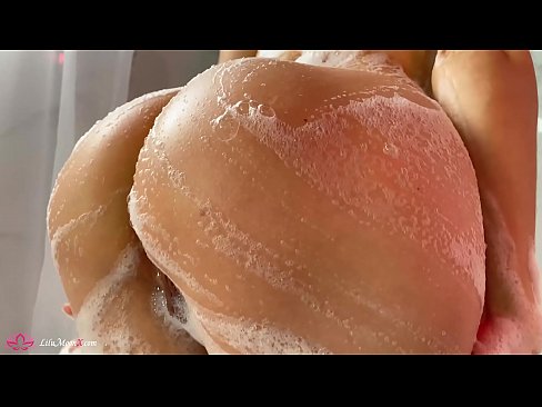 ❤️ Zeshkania masturbon pidhin me vibrator deri në orgazmë intensive në dush Video porno në sq.klassikaprint.ru ❤